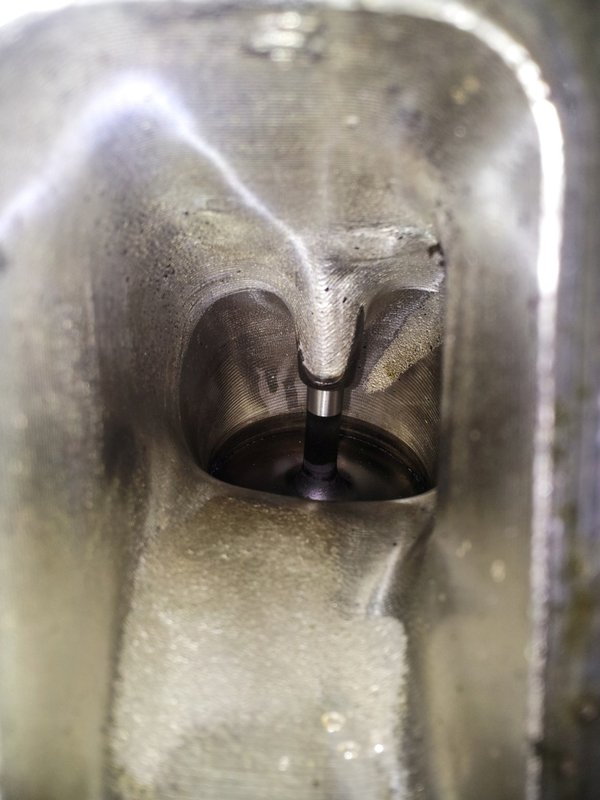 10_Intake Valve_00_1024.jpg